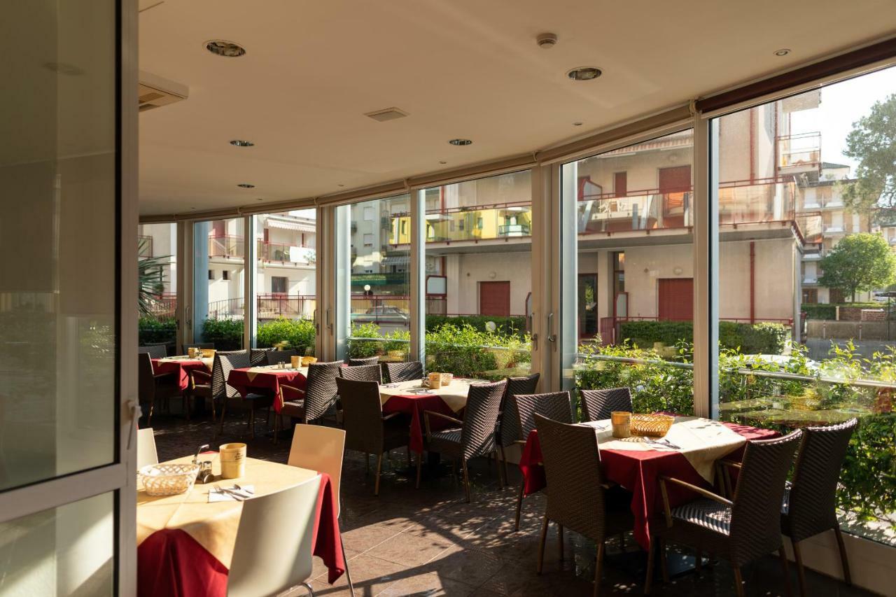 Hotel Sheila Lido di Jesolo Dış mekan fotoğraf